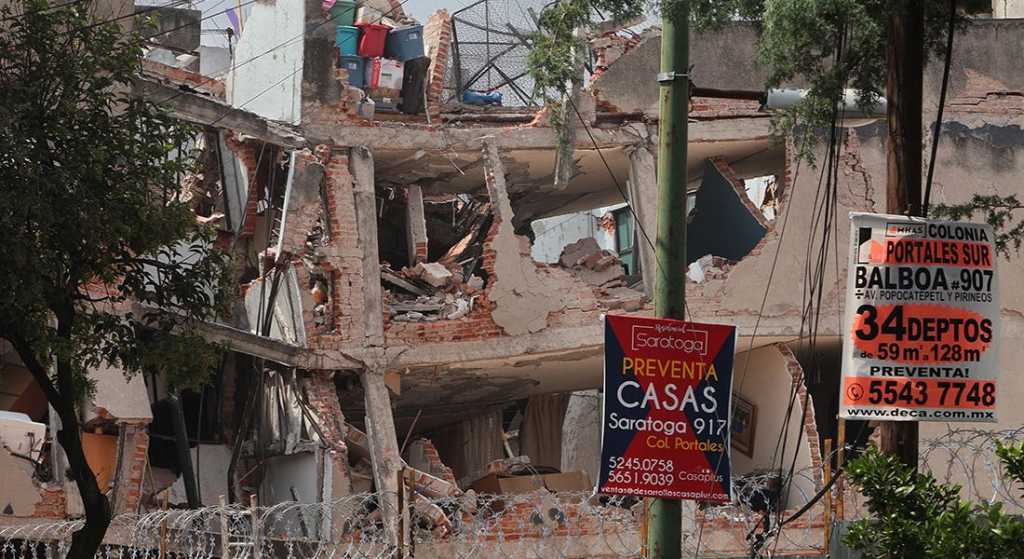 Vecinos de edificio en Portales se oponen a demolición
