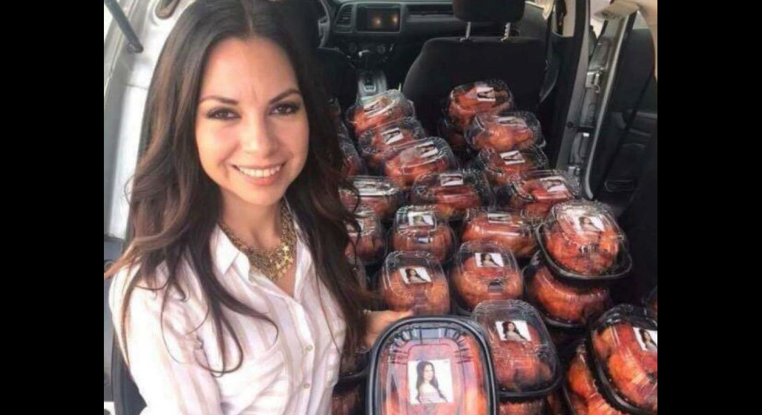 #LadyPollos: Diputada que regaló pollos rostizados con su foto