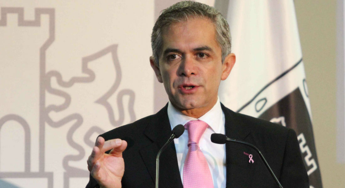 Mancera propone prohibir venta de celulares usados