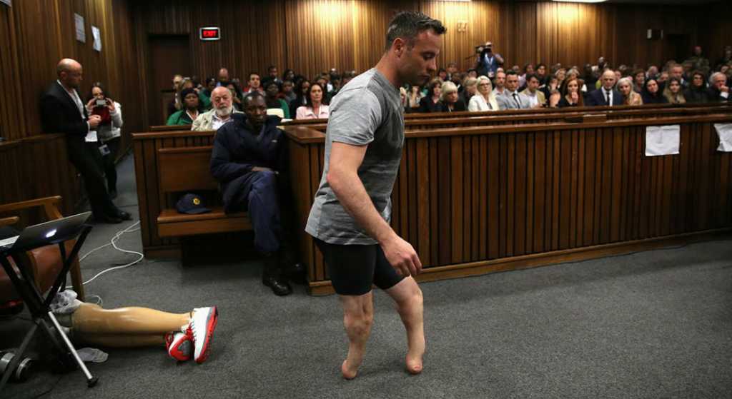 Pistorius resulta herido tras pelea en prisión