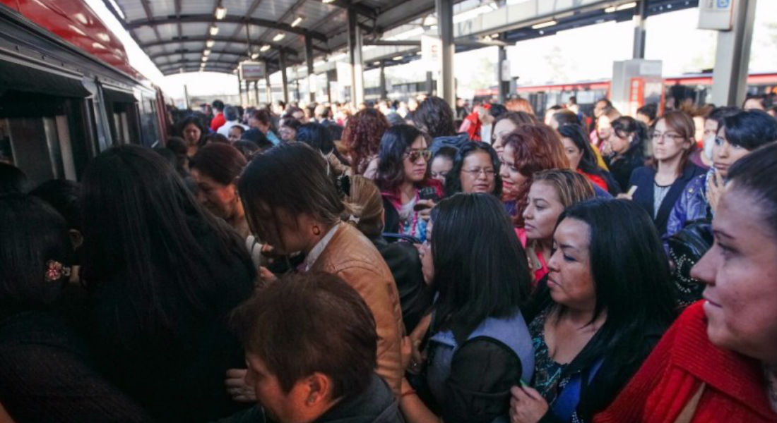 Ya asaltan también en el Metrobús y con pistola en mano
