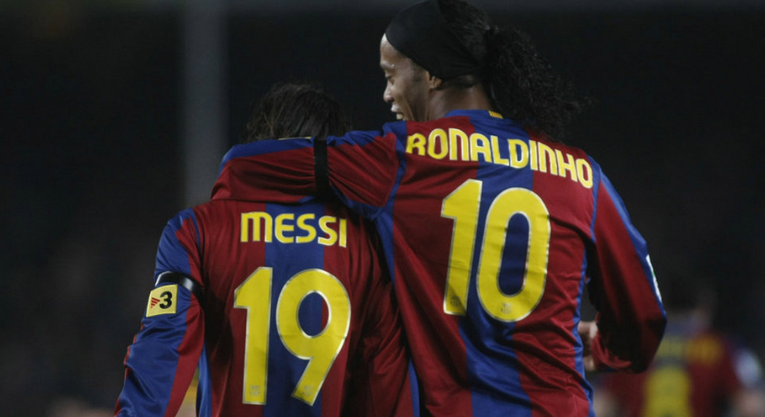 Messi rinde tributo de despedida a Ronaldinho