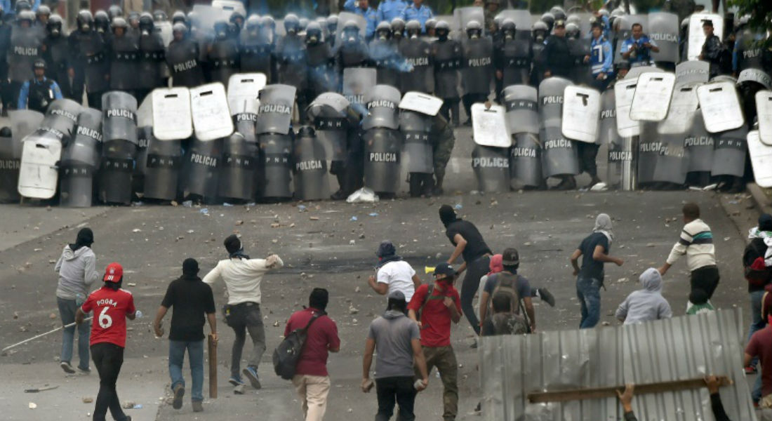 Sigue la violencia en Honduras por la reelección del presidente
