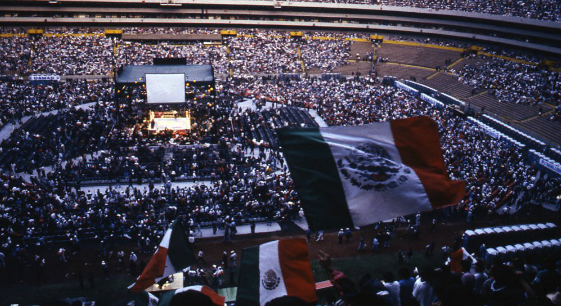 ¡»El Canelo» podría pelear en el estadio Azteca!