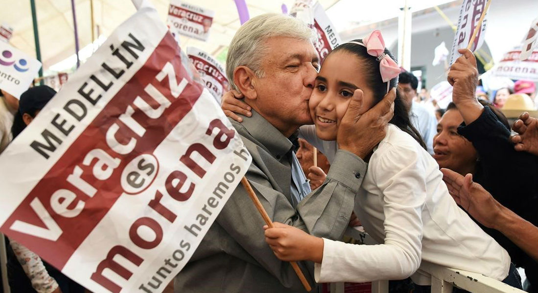 AMLO promete salida del petróleo