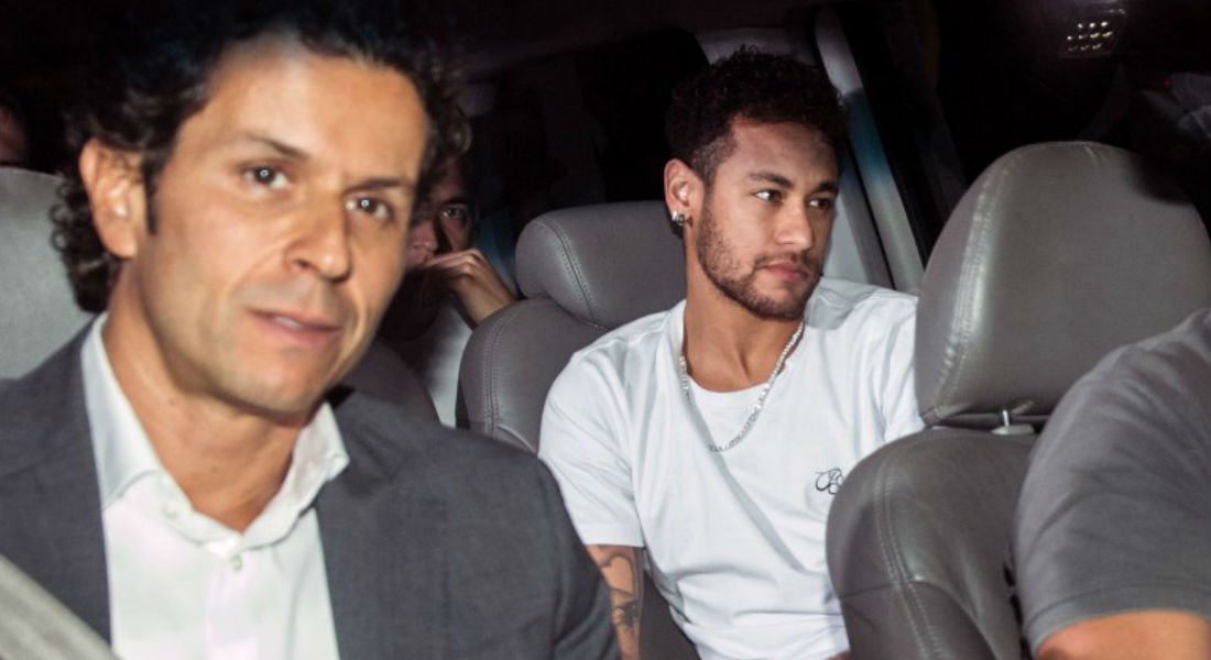 Neymar sale del hospital y espera recuperarse