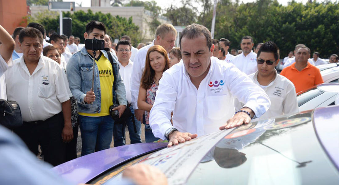 Cuauhtémoc Blanco arranca campaña apoyando a taxistas