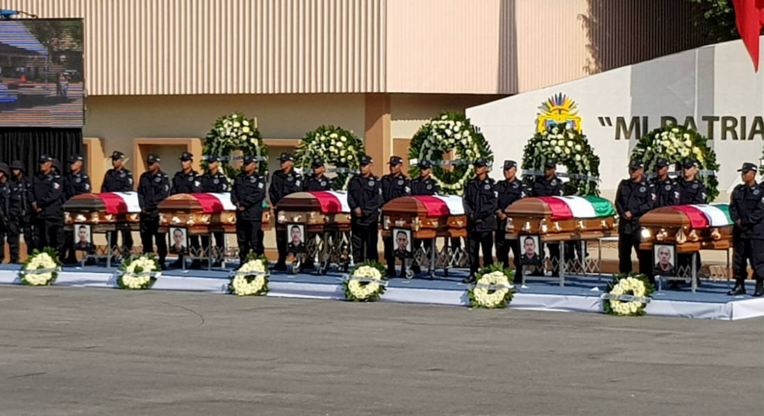 Despiden a los 6 policías asesinados en Guerrero