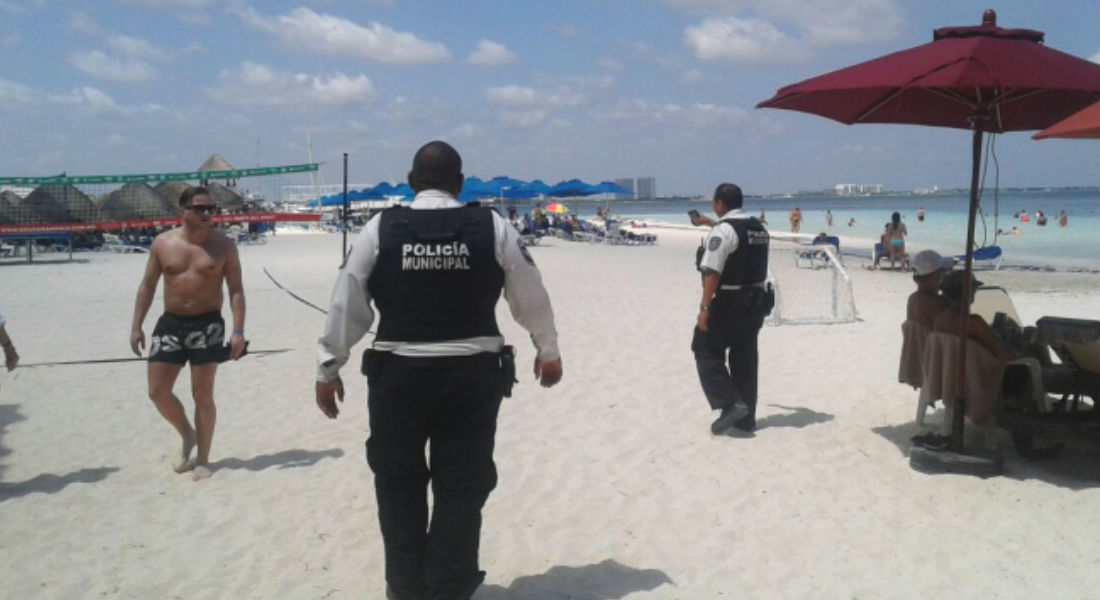 Encuentran 5 cadáveres dentro de un auto en Cancún