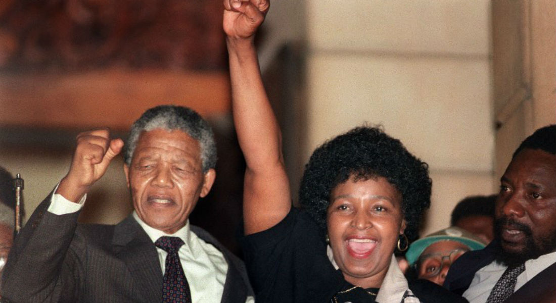 Muere la exesposa de Nelson Mandela