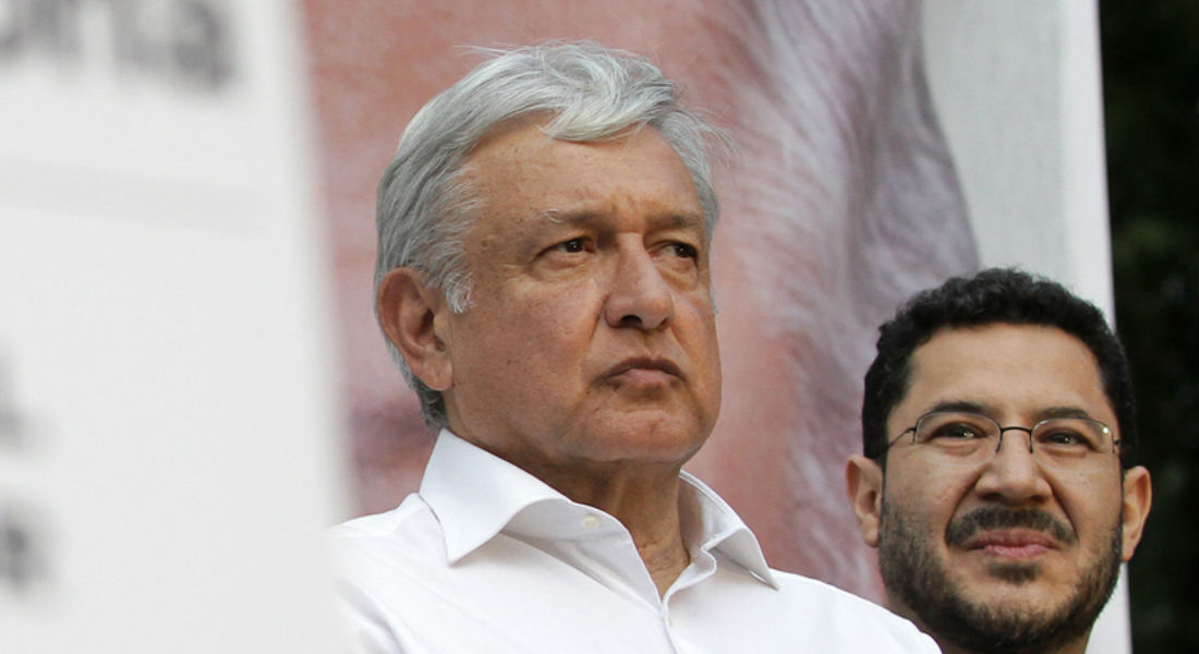 «Sí queremos la reforma educativa», le dicen papás a AMLO