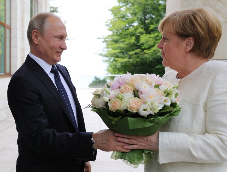Putin recibe a Merkel para hablar de Irán, Siria y Ucrania