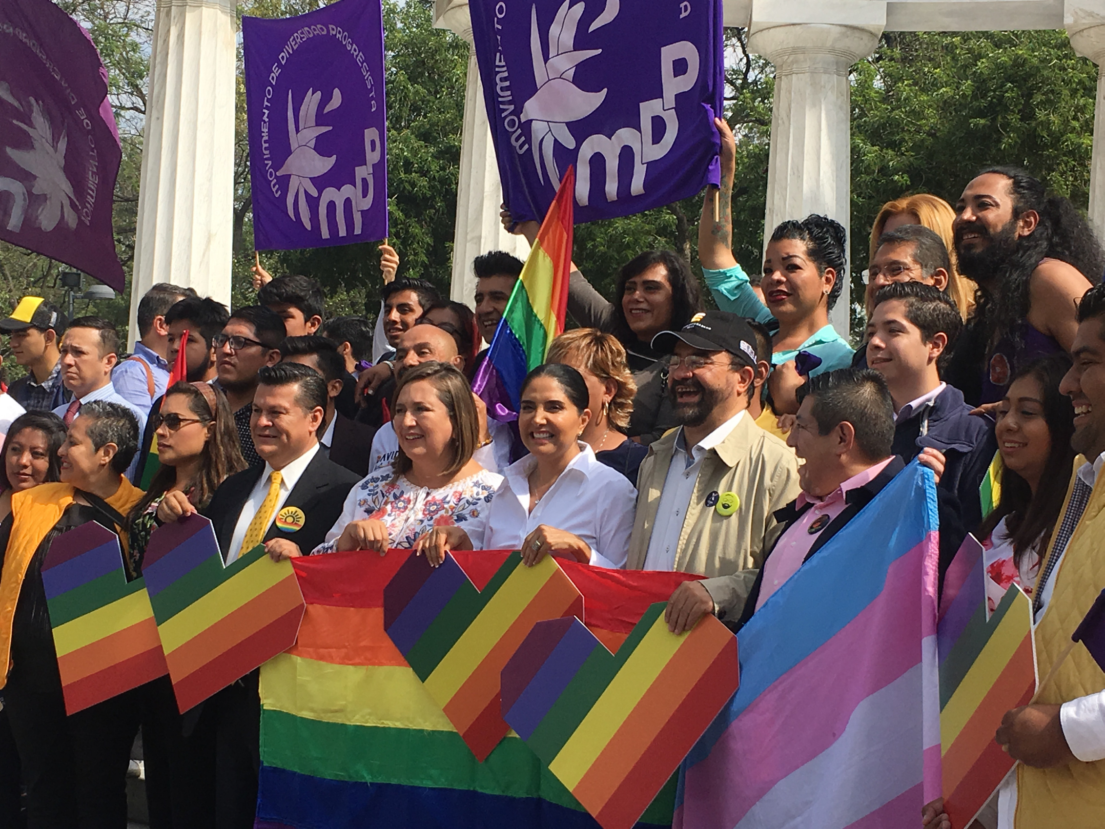 Derechos de comunidad LGBTTTI no irán a consulta: PRD, PAN Y MC