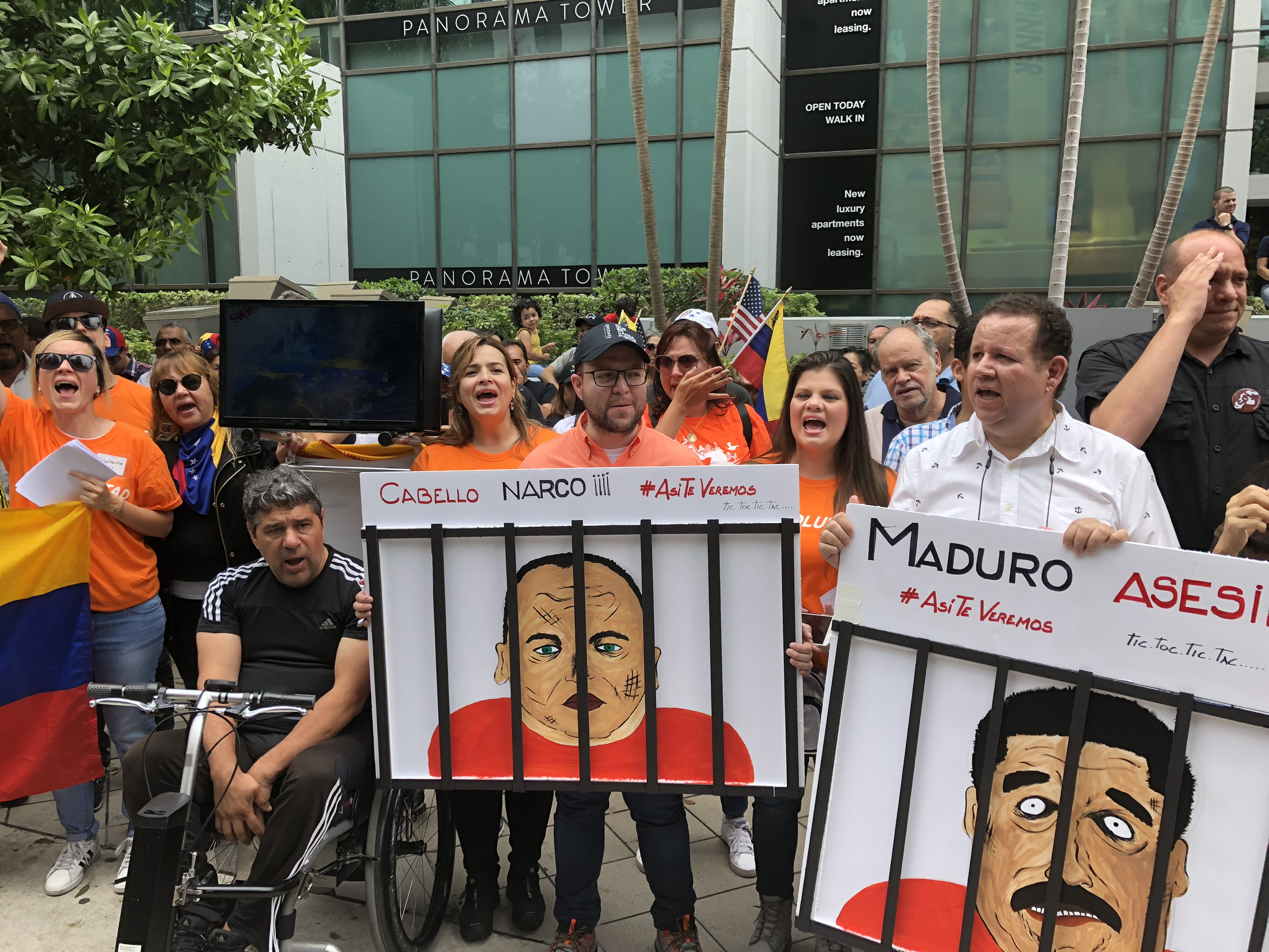 Venezolanos en México externan temor por planteamientos de López Obrador