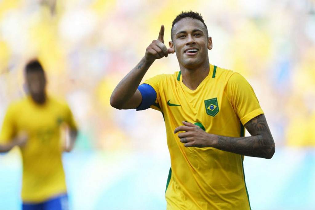 Neymar inicia con Brasil sus preparativos para el Mundial