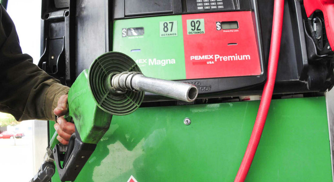 Salario de mexicanos se va en pagar gasolina y gas