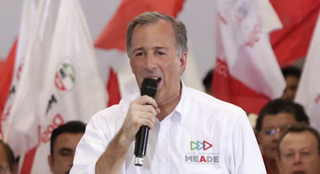 Meade ofrece su apoyo a migrantes