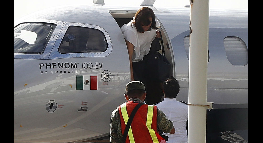 Margarita viaja en avioneta más cara que la de AMLO