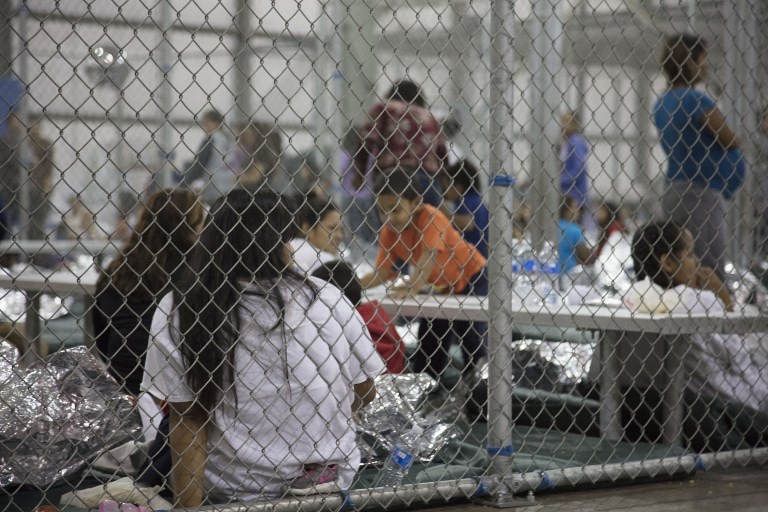 Acusan que niños migrantes son drogados en centros de detención