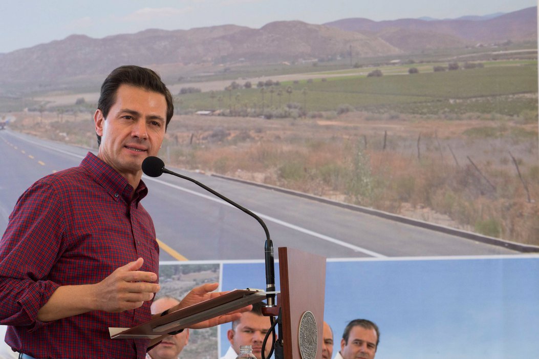 Peña Nieto invita a tener el mismo interés en el debate que en el Mundial