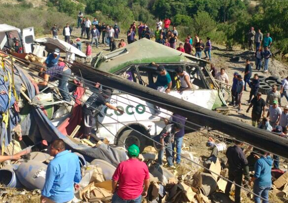 Asciende a 11 las muertes tras accidente en carretera de Texcoco