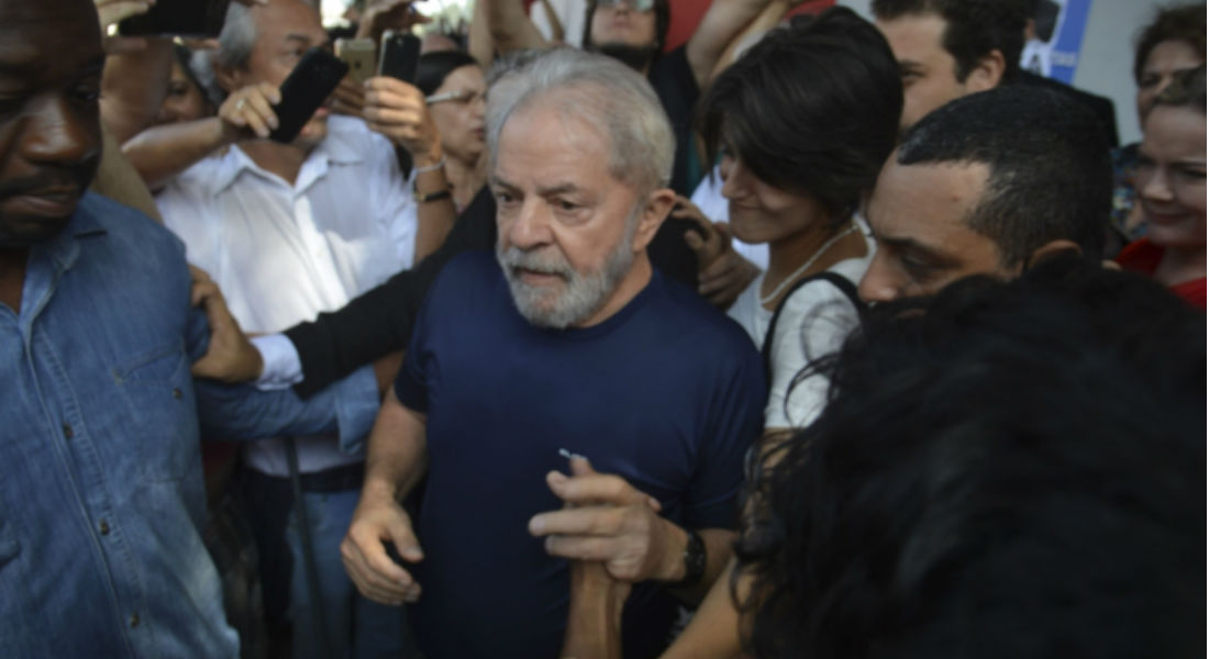 Lula lanza desde la cárcel su candidatura para la presidencia de Brasil