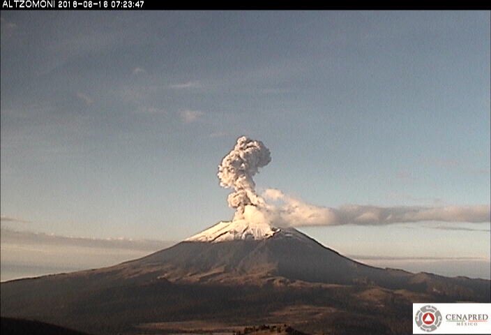 Reportan dos explosiones del volcán Popocatépetl esta mañana