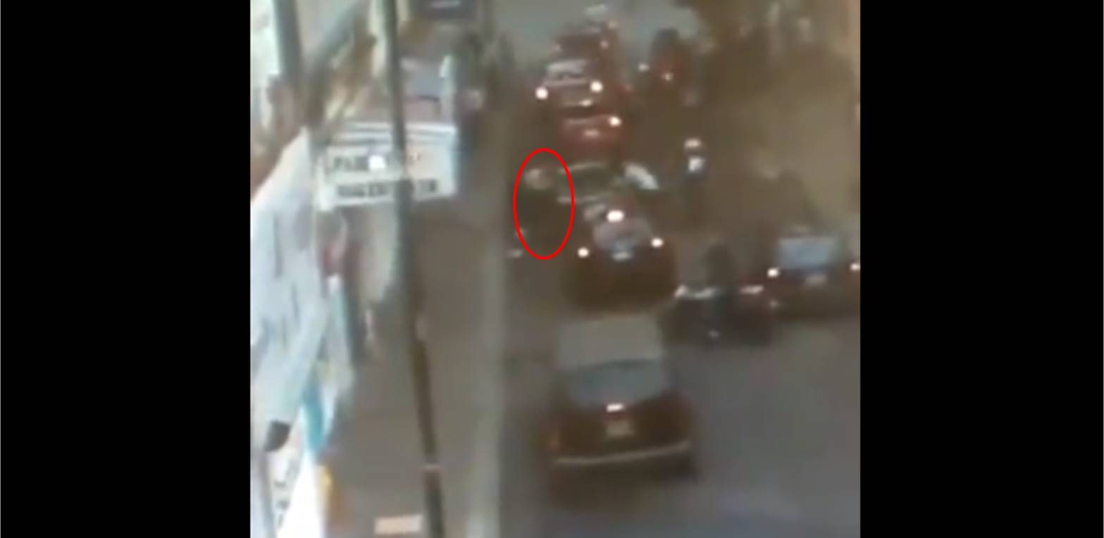 VIDEO: Momento en el que policía frustra asalto a Uber y mata al ladrón