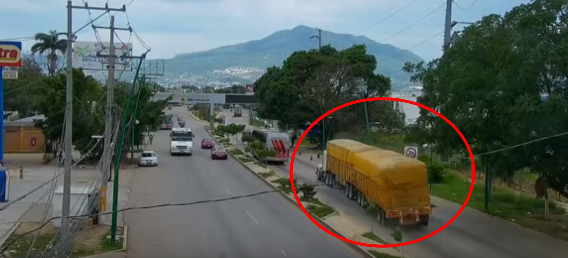 VIDEO: Tráiler sin frenos mata a 7 personas en Chiapas