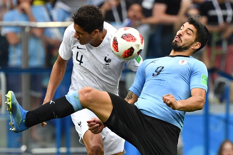Uruguay y Suárez no pudieron con Francia, hizo falta Cavani