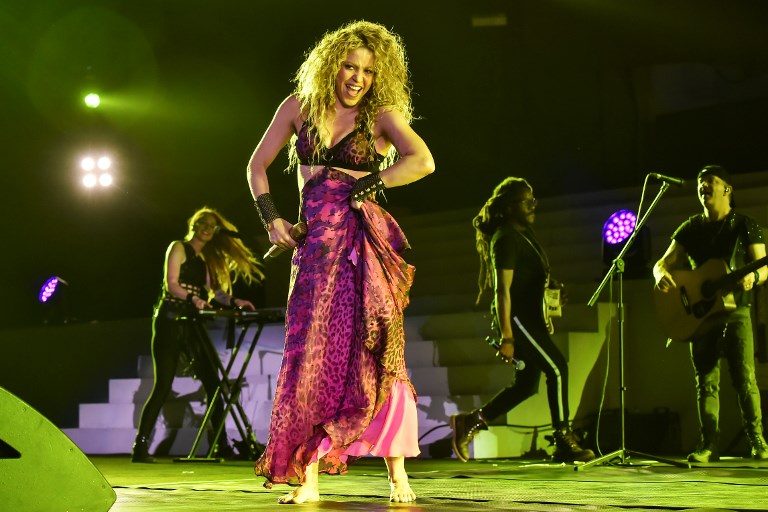 Shakira pone a bailar a más de 20 mil personas en los Centroamericanos