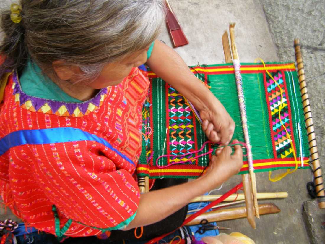 Buscan Ley para prohibir el regateo a los artesanos mexicanos