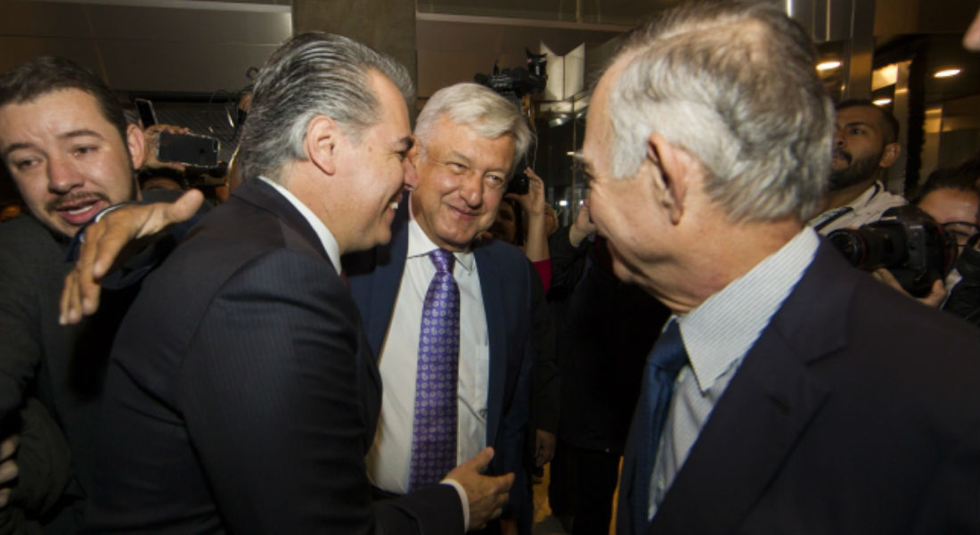 López Obrador arriba a reunión con líderes de la Concamin