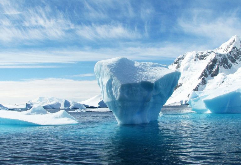 iceberg- antartida - PIXABAY