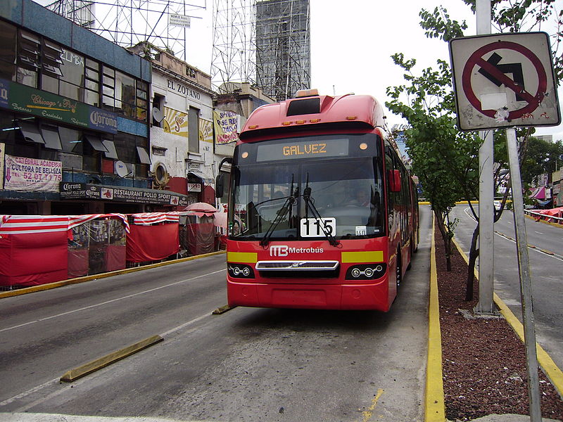 Gobierno capitalino hace entrega de 66 Metrobuses nuevos