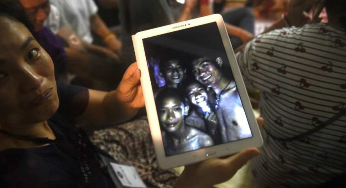 Video: niños desean ver la luz después de ser encontrados en cueva de Tailandia