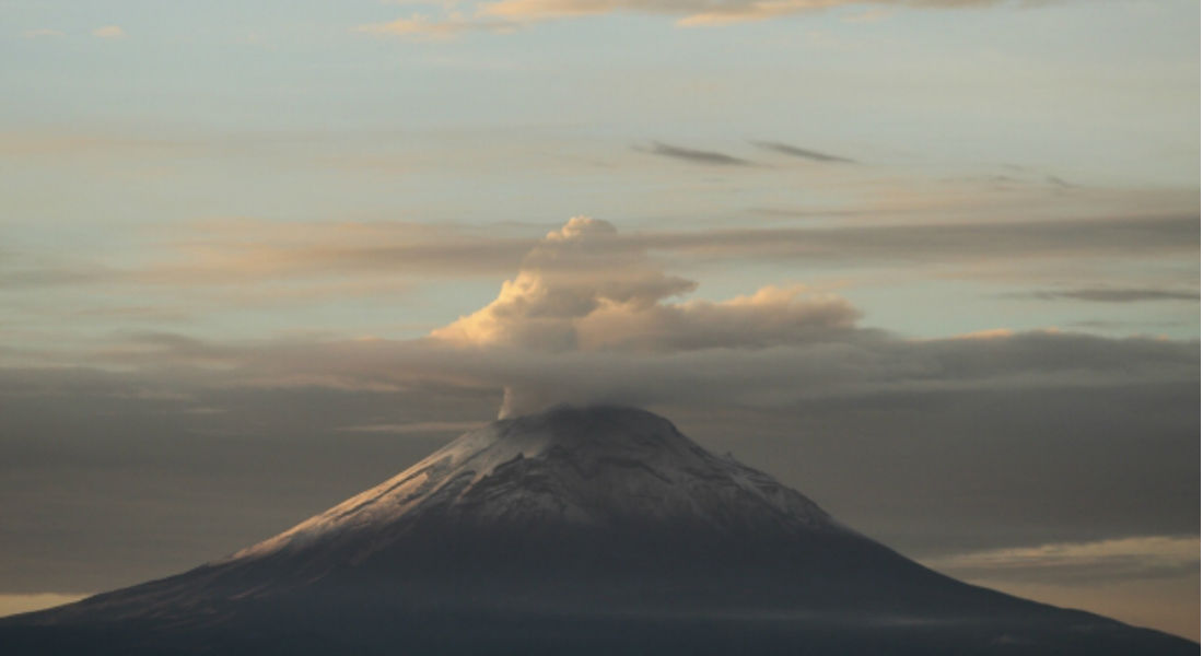 Volcán Popocatépetl emite 182 exhalaciones