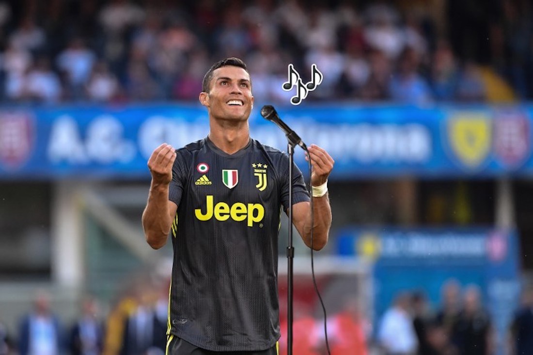 VIDEO: Ronaldo no se salva y cumple novatada en la Juventus