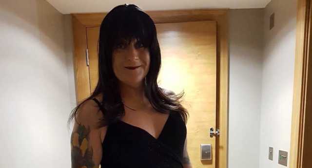 Mujer transgénero arbitra un partido de fútbol en Reino Unido