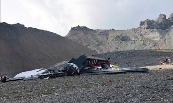 Mueren 20 personas en Suiza en accidente de avión militar