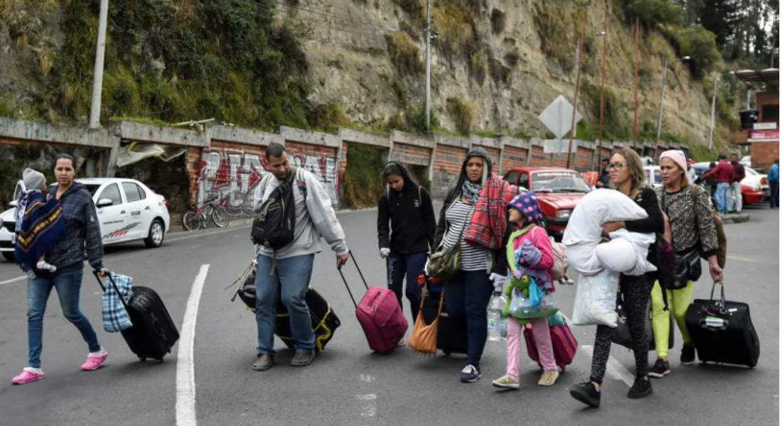 Venezolanos piden a Perú que reciba a niños sin pasaporte