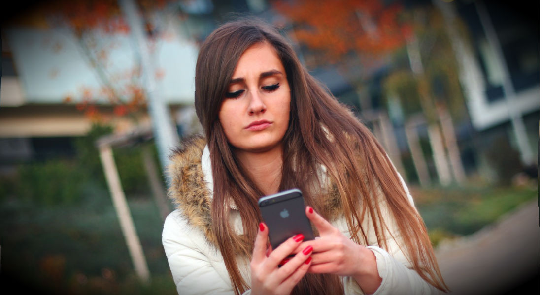 Adicción al celular provoca ansiedad y desmemoria: IMSS