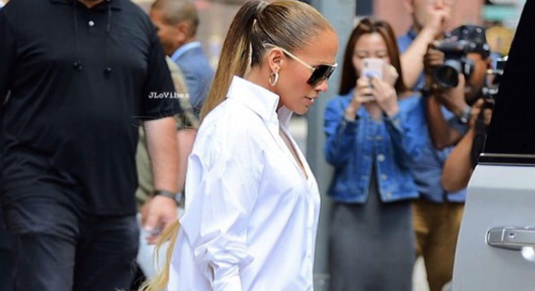 JLo se vuelve viral en redes por sus extravagantes botas