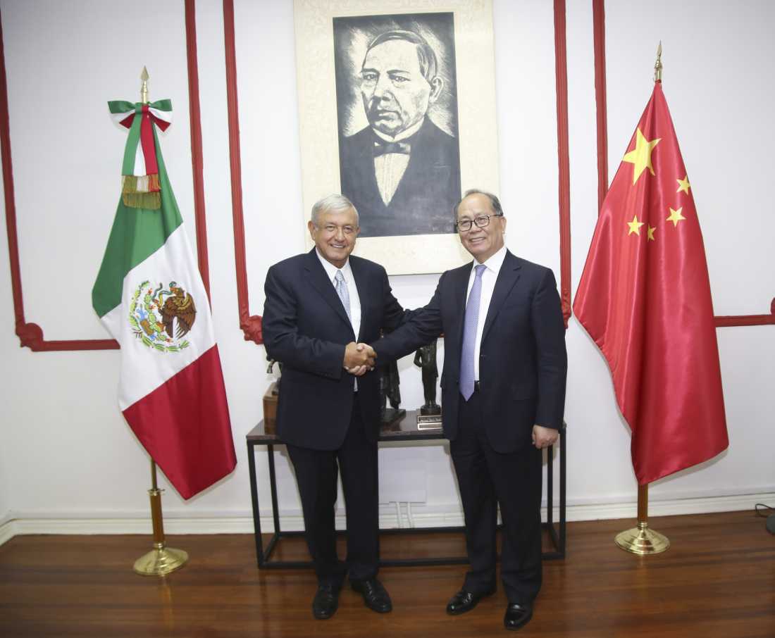 AMLO recibe a embajador de China en la Roma para hablar de comercio