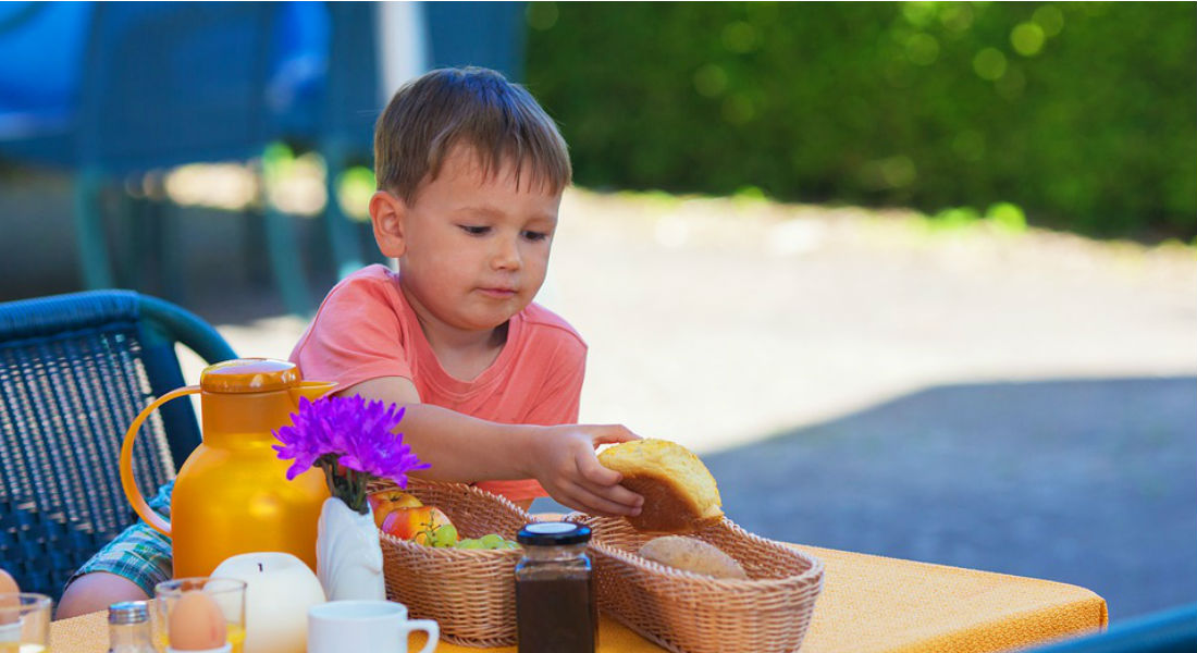 Sugieren alimentación sana en niños para lograr hábitos saludables