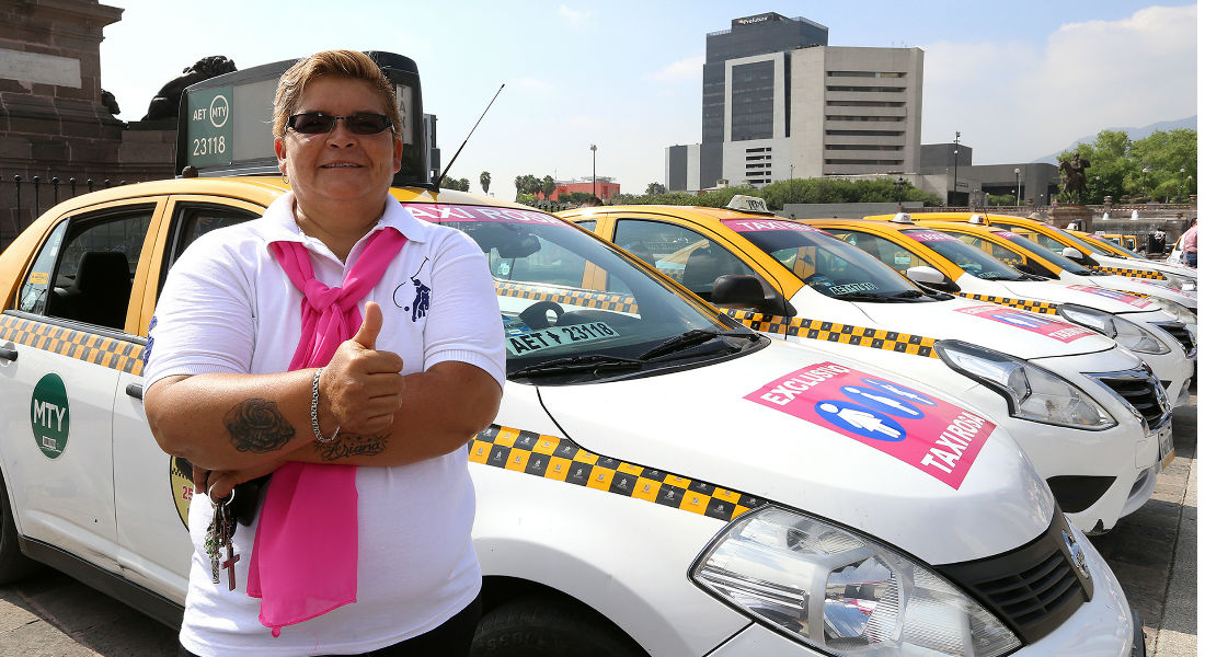 En NL crearon programa de Taxis Rosas para seguridad de mujeres