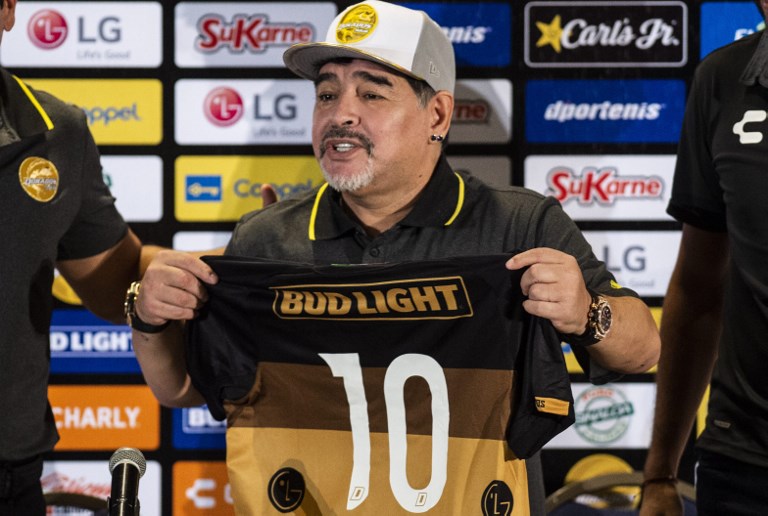 Vine a dejar mi corazón a Dorados como a un «hijo en brazos»: Maradona
