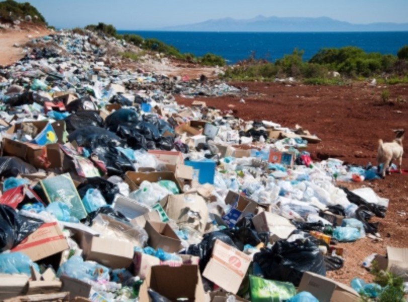 Arranca proyecto histórico para limpiar «islas» de plástico en el Pacífico