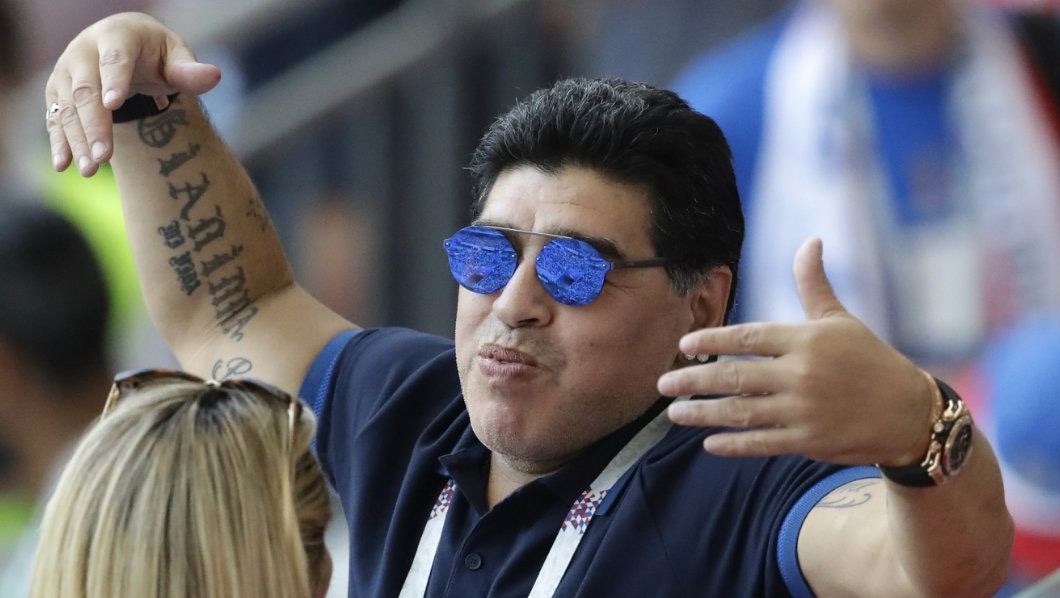 La trayectoria de Maradona es como el día y la noche 🎥