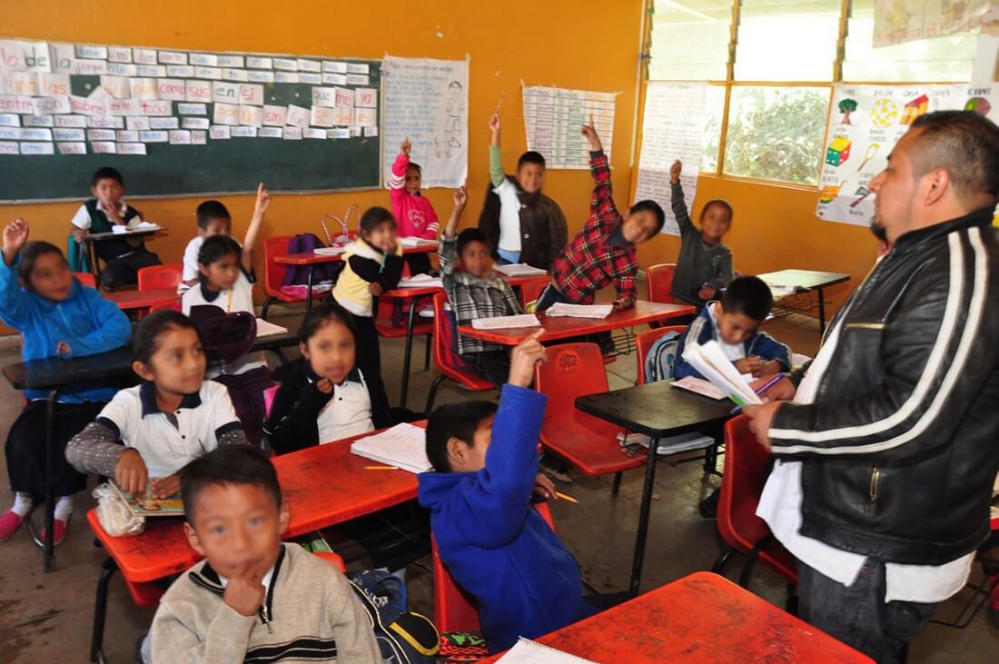Niños sufren la mala calidad de la educación escolar en México